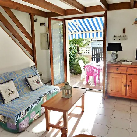 Charmante Maison Mitoyenne Avec Terrasse, 2 Pour 5 Pers, En Plein Centre De - Fr-1-387-130 Ferienhaus *