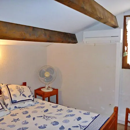 Charmante Maison Mitoyenne Avec Terrasse, 2 Pour 5 Pers, En Plein Centre De - Fr-1-387-130