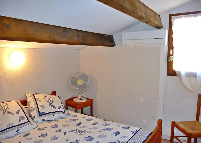 Charmante Maison Mitoyenne Avec Terrasse, 2 Pour 5 Pers, En Plein Centre De - Fr-1-387-130
