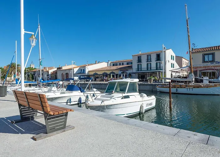 Charmante Maison Mitoyenne Avec Terrasse, 2 Pour 5 Pers, En Plein Centre De - Fr-1-387-130 * Marseillan (Herault)